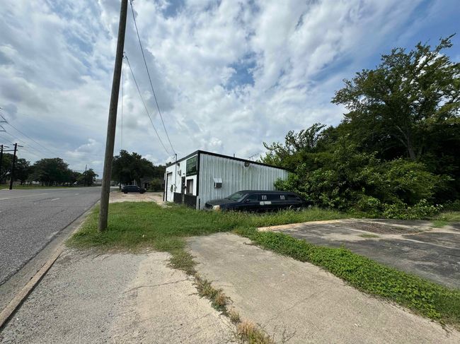 705 Simmons Dr, Home with 0 bedrooms, 0 bathrooms and null parking in Orange TX | Image 4