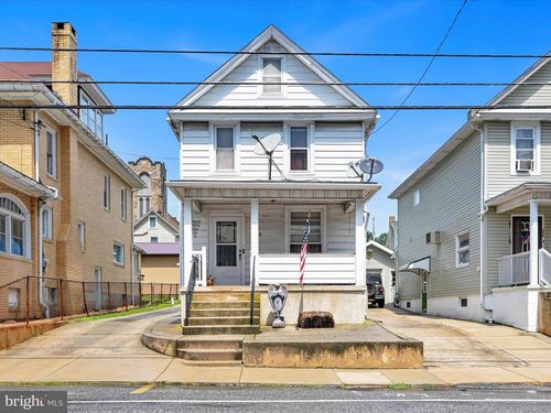 216 Valley St, BROCKTON, PA, 17925-8800 | Card Image