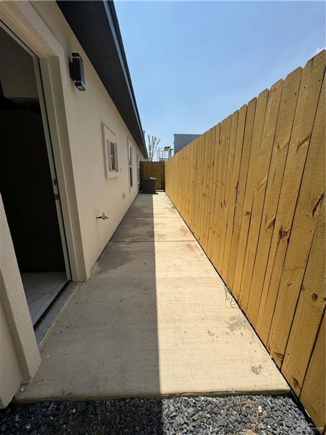 APT-2 - 3507 S Dominique Dr, Condo with 3 bedrooms, 2 bathrooms and 2 parking in Pharr TX | Image 17