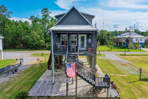 4180 1st Ave, Bay St. Louis, MS, 39520-7401 | Card Image