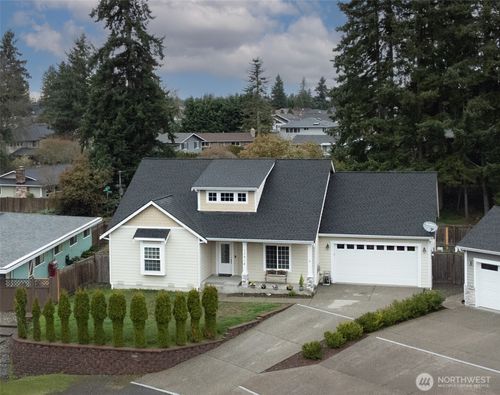 13914 Se 136th Pl, Renton, WA, 98059-5419 | Card Image