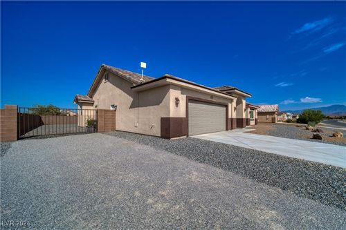 4800 Honey Locust Drive, Pahrump, NV, 89061 | Card Image