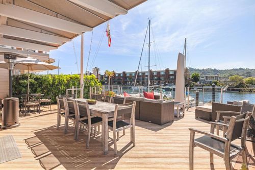 24 Mooring Rd, San Rafael, CA, 94901-3515 | Card Image