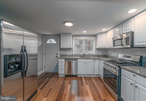 915 S Bouldin St, BALTIMORE, MD, 21224-5020 | Card Image