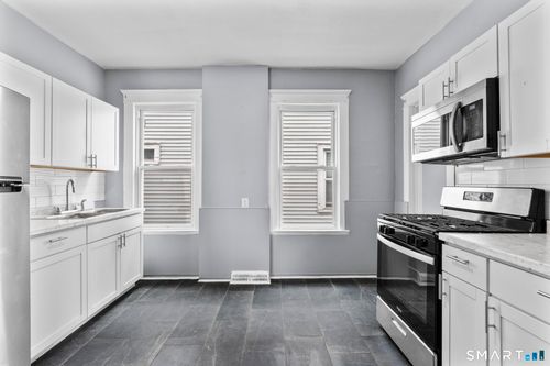 2nd-flr-78 Shelton Ave, New Haven, CT, 06511-1813 | Card Image