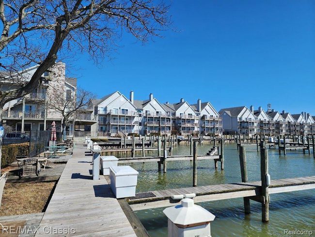 UNIT-301 - 37512 Jefferson Avenue, Condo with 2 bedrooms, 2 bathrooms and null parking in Harrison Charter Township MI | Image 5