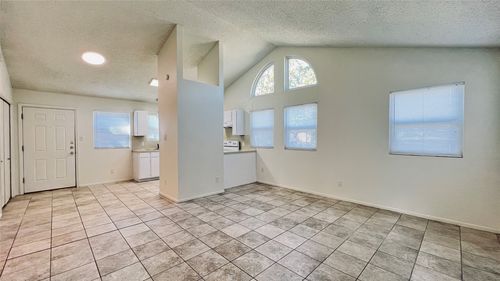 b-8901 Pineridge Dr, Austin, TX, 78729-5404 | Card Image