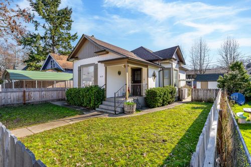 419 Nw C St, Grants Pass, OR, 97526-1934 | Card Image
