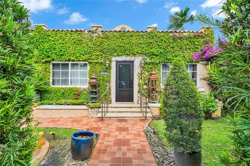 4739 Sw 5th St, Coral Gables, FL, 33134-1447 | Card Image