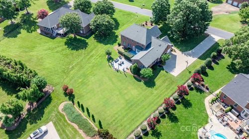 2774 Palmer Dr Ne, Conover, NC, 28613-9302 | Card Image