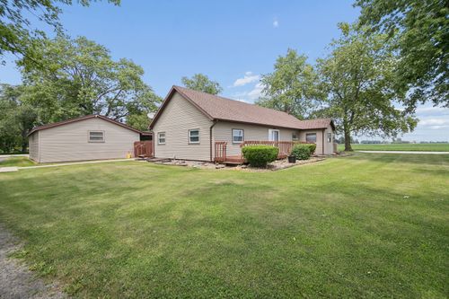 5472 E 2000n Rd, Kankakee, IL, 60901-7516 | Card Image