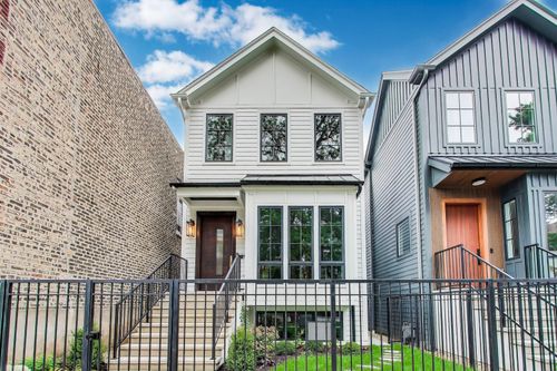 2203 W Huron St, Chicago, IL, 60612-1325 | Card Image