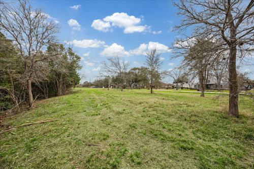 19511 Old Galveston Rd, Webster, TX, 77598-5517 | Card Image