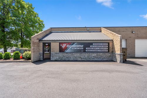 a-90 Knickerbocker Ave, Bohemia, NY, 11716-3128 | Card Image