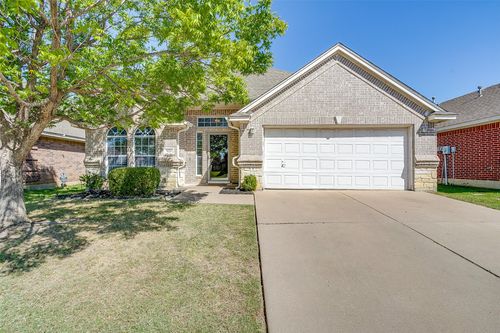 9129 River Trails Blvd, Fort Worth, TX, 76118-7726 | Card Image