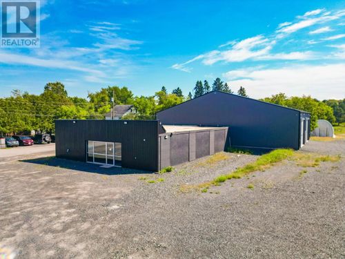 1095 Railway St, Kenora, ON, P9N0B2 | Card Image