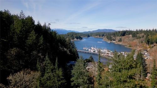 615 Green Rd, Quadra Island, BC, V0P1N0 | Card Image