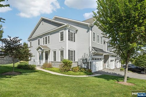 36 Hickory Ct, Cedar Grove, NJ, 07009-2310 | Card Image
