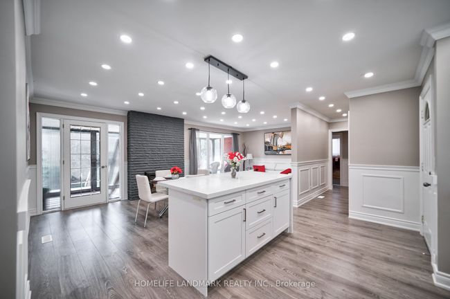 720 Emerson Ave, House other with 5 bedrooms, 2 bathrooms and 4 parking in Oshawa ON | Image 10