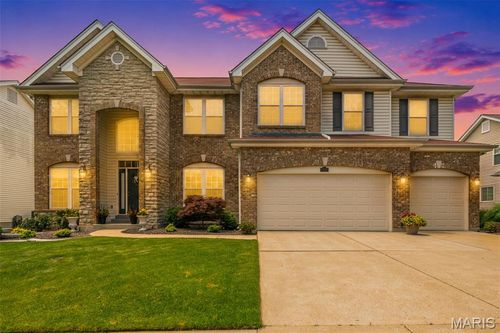 308 Remington Way Dr, Ballwin, MO, 63021-6375 | Card Image
