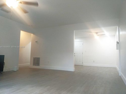 a-980 Nw 109th St, Miami, FL, 33168-2137 | Card Image