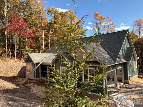 634 Hollybrook Dr, Flat Rock, NC, 28731 | Card Image