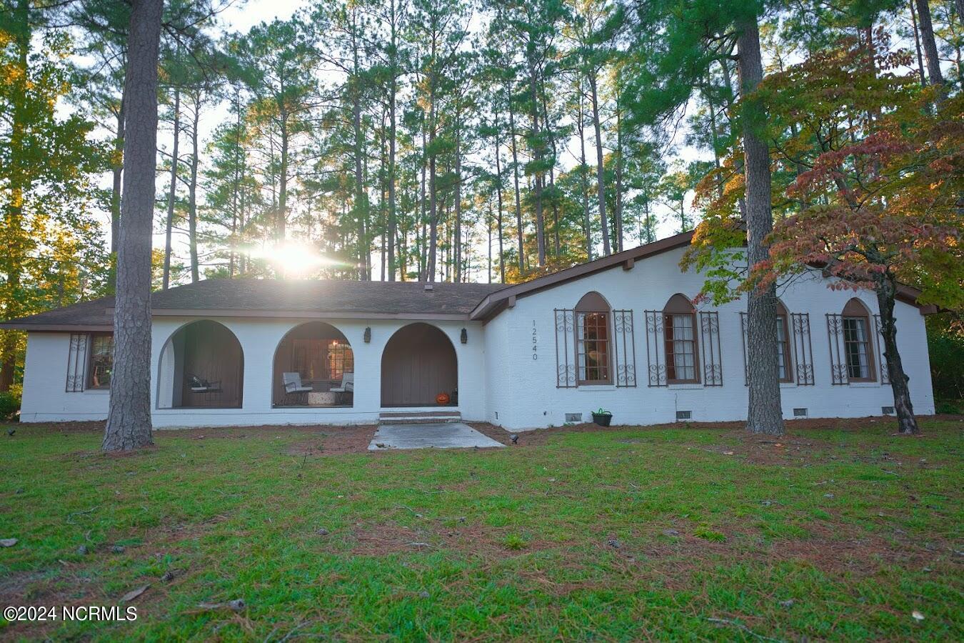 Woodpecker Ln, Laurinburg, NC 28352