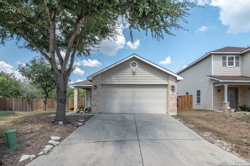 12334 Mountain Pne, San Antonio, TX, 78254-6079 | Card Image