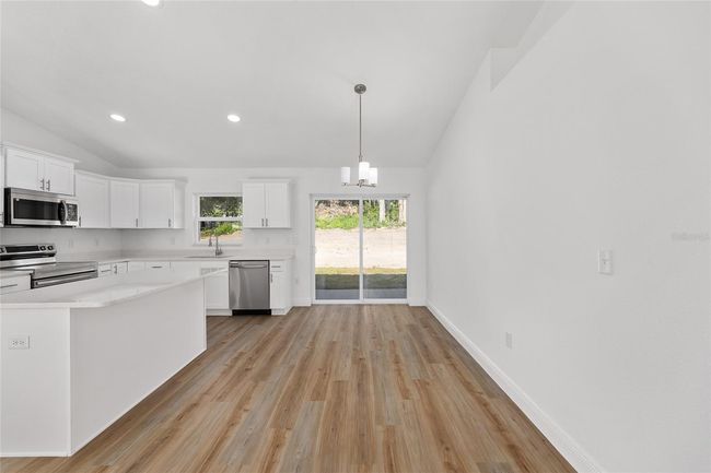 12974 Se 42 Nd Ct, House other with 3 bedrooms, 2 bathrooms and null parking in BELLEVIEW FL | Image 10