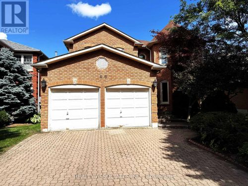 46 Lagani Avenue, Richmond Hill (Doncrest), ON, L4B3C7 | Card Image