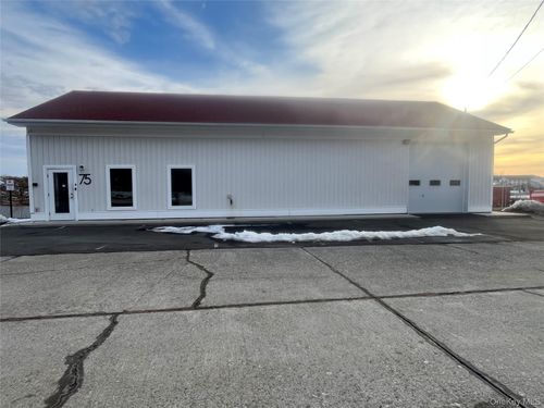 75 Bill Larkin Dr, New Windsor, NY, 12553-7356 | Card Image