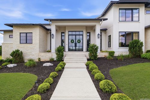 5817 Camp Creek Dr, New Braunfels, TX, 78132-2934 | Card Image