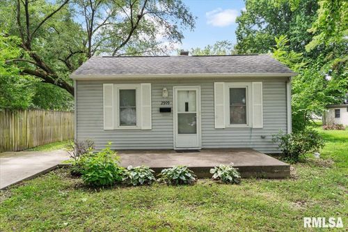 2909 S Glenwood Ave, Springfield, IL, 62704-5013 | Card Image