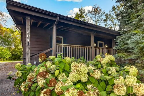 304 Picadilly Drive Se, Poplar Grove, IL, 61065 | Card Image