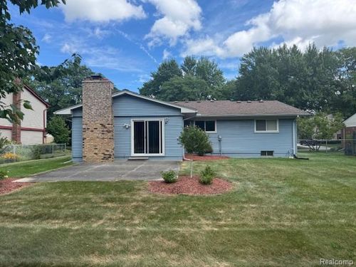 4953 Stoddard Dr, Troy, MI, 48085-3539 | Card Image