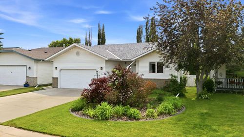 19 Excell St, Red Deer, AB, T4R2N2 | Card Image