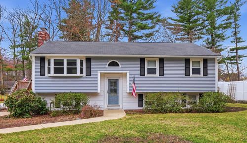 7 Nevens St, Hudson, NH, 03051-4640 | Card Image