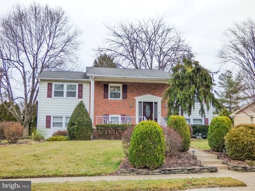 421 Hunting Park Lane, YORK, PA, 17402 | Card Image