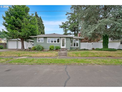 821 Cedar St, Sweet Home, OR, 97386-3438 | Card Image