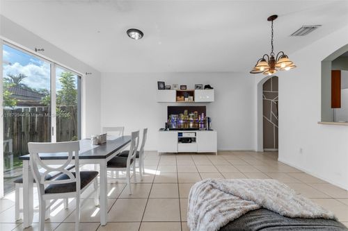 1025 Ne 42nd Ter, Homestead, FL, 33033-6616 | Card Image
