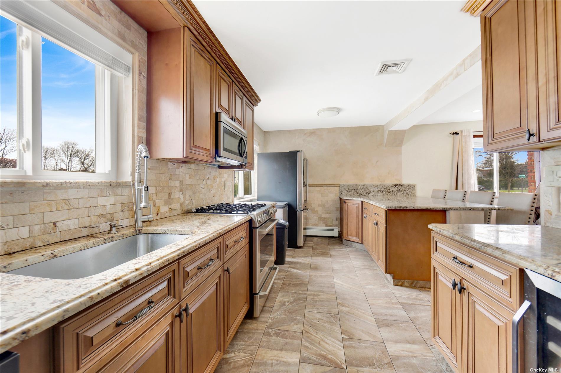 Hilton Ave, Hempstead, NY 11550