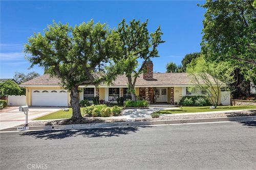 10417 Laramie Ave, Chatsworth, CA, 91311-2532 | Card Image