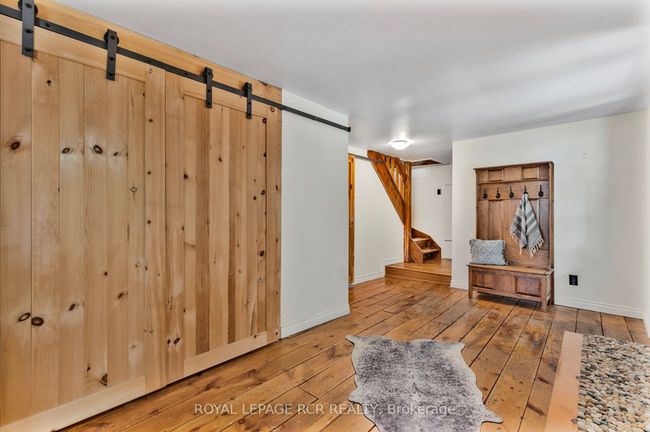 17329 Shaws Creek Rd, House other with 3 bedrooms, 2 bathrooms and 6 parking in Belfountain ON | Image 10