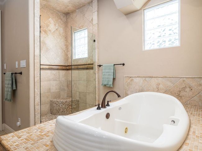 3701 Pappys Way, House other with 4 bedrooms, 5 bathrooms and 6 parking in Austin TX | Image 14