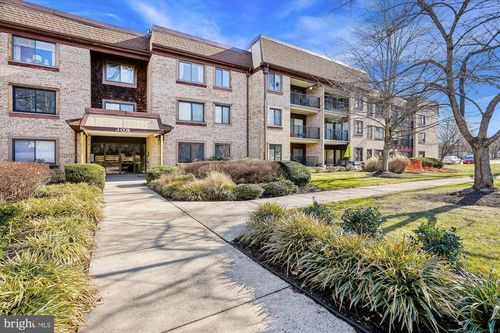 apt-108-3031 Borge St, OAKTON, VA, 22124-2803 | Card Image