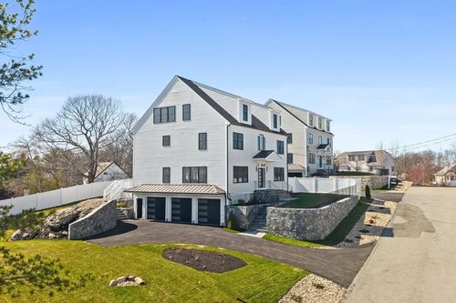 22 Mount Zion Road, Melrose, MA, 02176 | Card Image