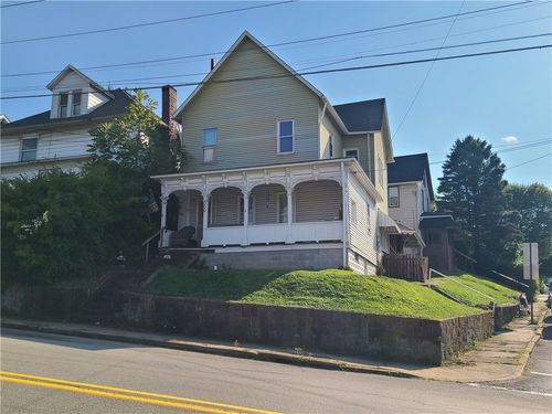 500 Center Ave, City of But SE, PA, 16001 | Card Image