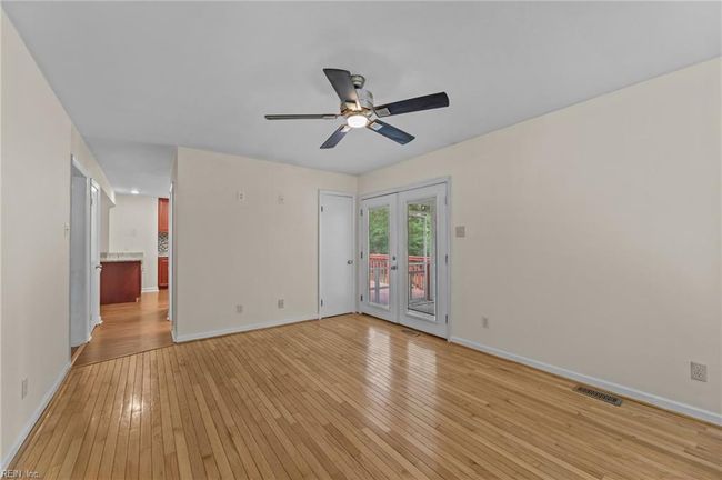 Family Room | Image 16