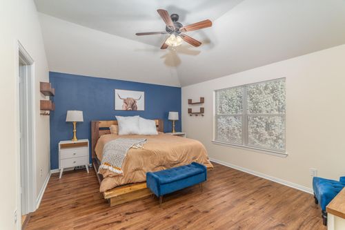 2318 Perkins Crossing Dr, Conroe, TX, 77304-6812 | Card Image