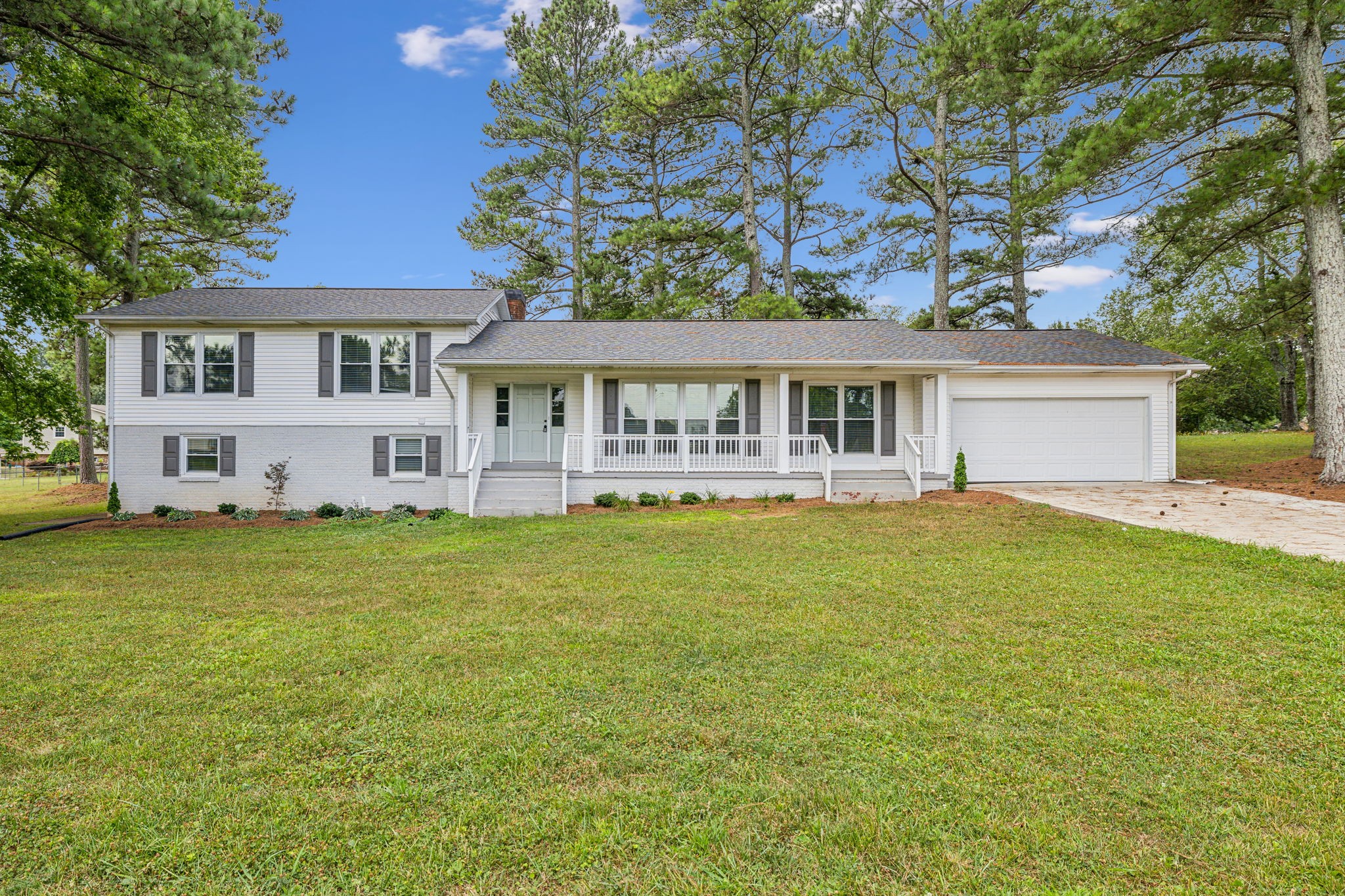 Deer Hollow Dr, Lawrenceburg, TN 38464